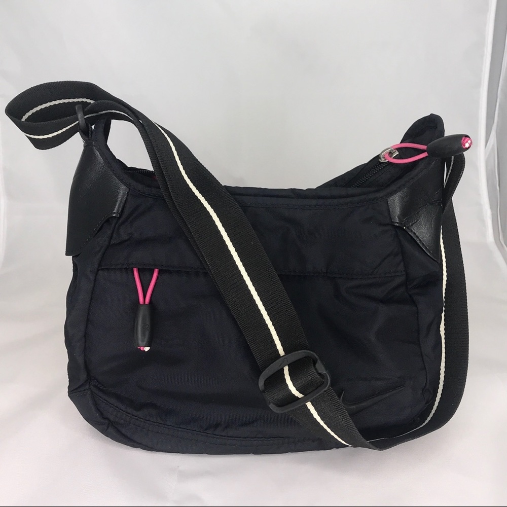 👑Sporty NIKE Purse👑